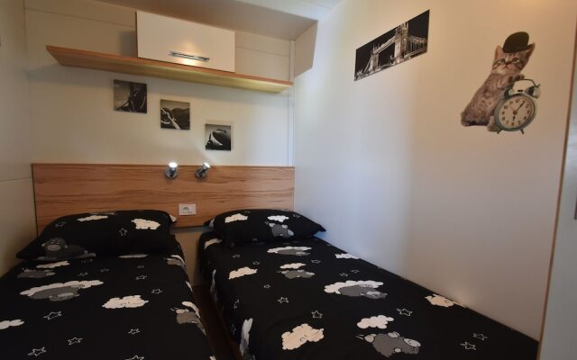 Welcoming Holiday Home in Ugljane With Swimming Pool