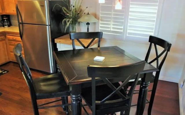 Lakefront Amazing Views - Modern B