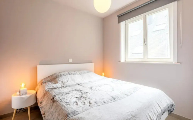 2-bedroom Flat With Side sea View