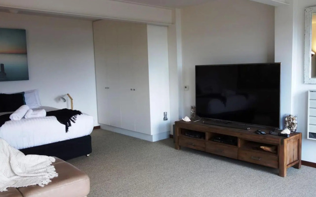 THE LOFT @ Bay of Fires Seascape