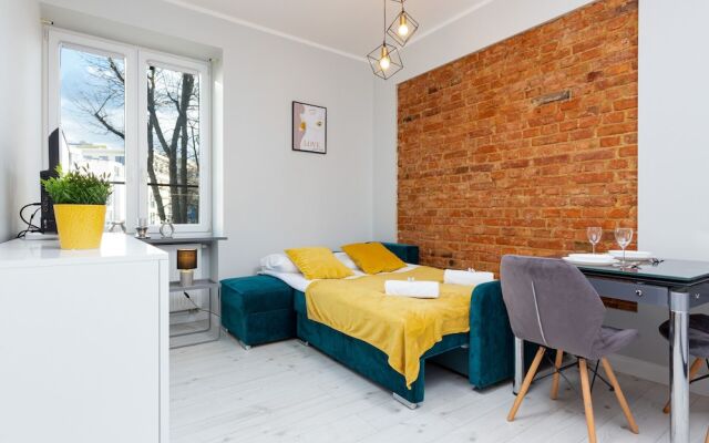 Modern Studio for Two by Renters