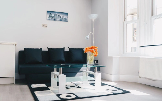 Modern Flat in the Heart of Reading