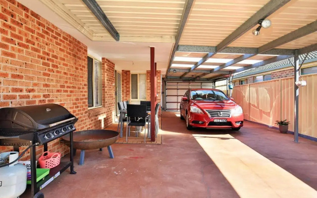 Kingfisher - Pet-Friendly - 10 Mins to Hyams Beach