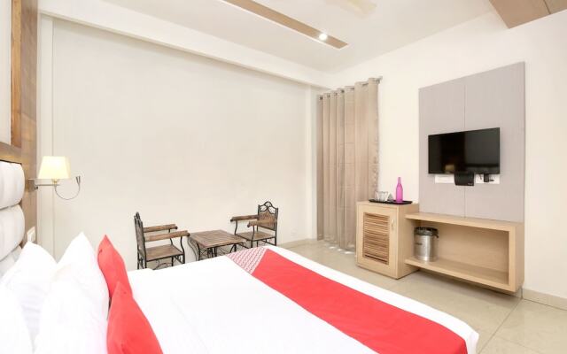 OYO 13678 Hotel Celebrations