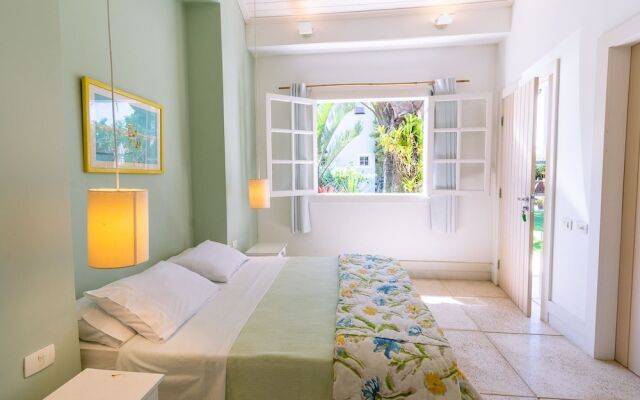 Excelente casa com piscina Armação