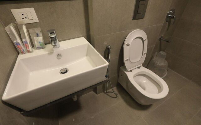 Hotel Royal Inn Mahalaxmi