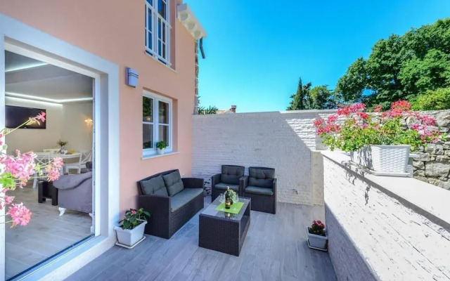 Cavtat Cozy Retreat Close to Beach