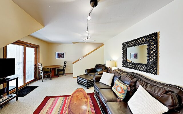 4501 Vail - 5 Br Duplex