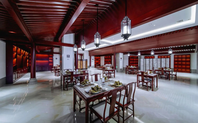 YUN-ZEN Jinling Acrobatics Hotel