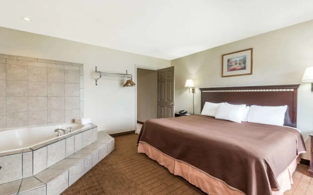 Howard Johnson Express - Springfield