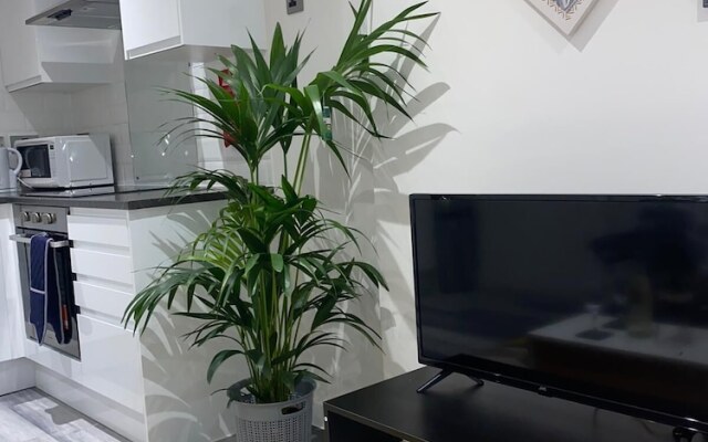 Fresh and Modern 2 Bed Flat Birmingham