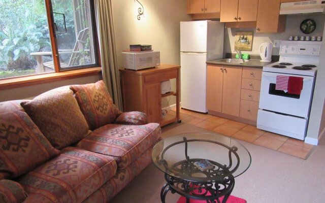 Holly Farm Vacation Suite