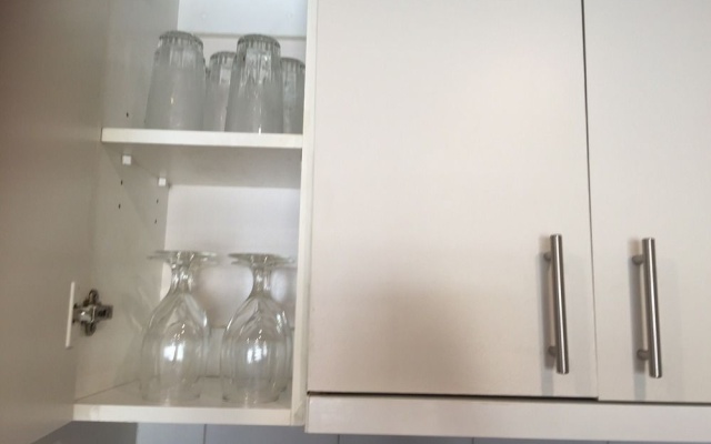Central Train Station Apartment – Guest Rooms – Sydney