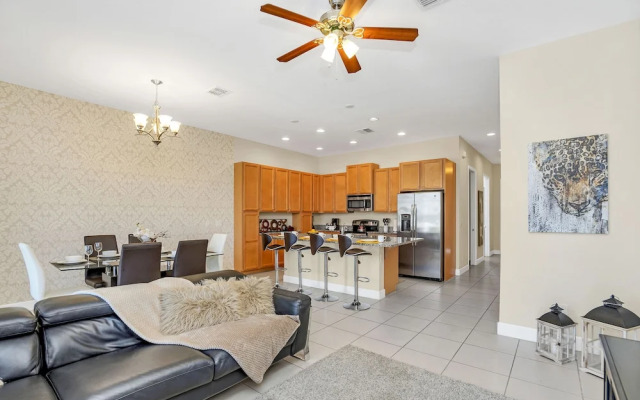 Private Pool BBQ Free Resort Access, Near Wdw!