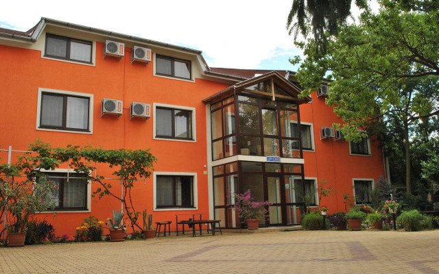 Hotel Cardinal