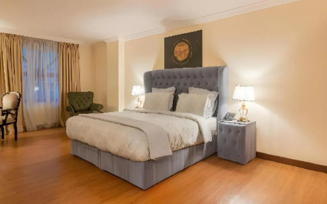 The Grand Palace Hotel