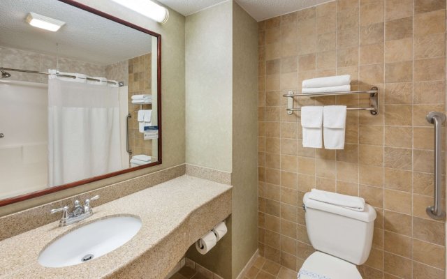 Quality Inn And Suites Fishkill South Near I-84