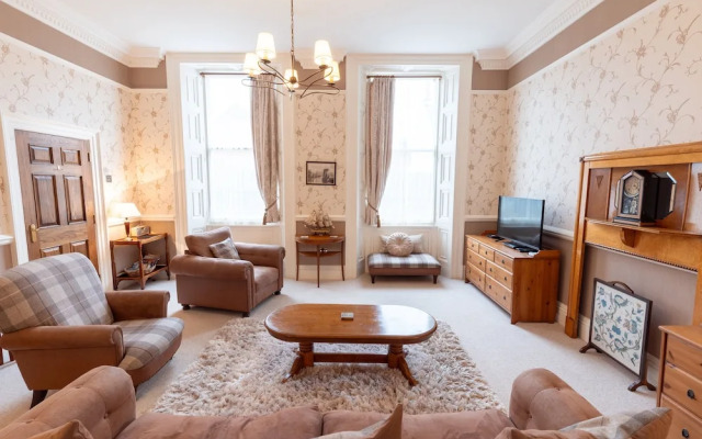 Luxury Nautical Apartment Central Free Parking