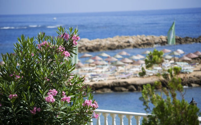 Pyxis Point Hotel - All Inclusive