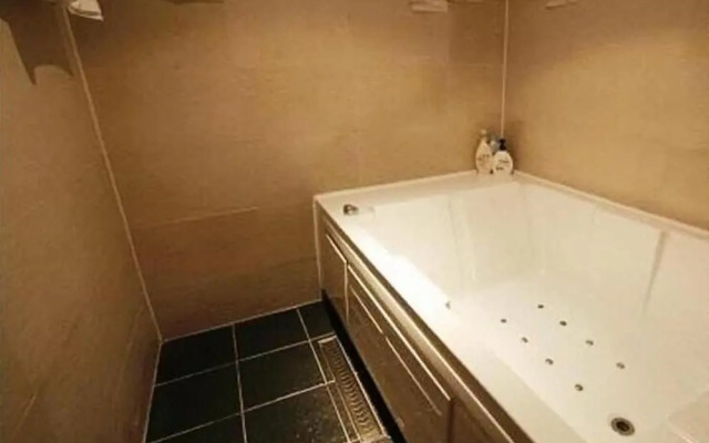 Fox Hotel