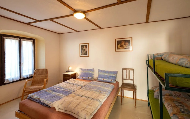 Historical Caslano Apartments