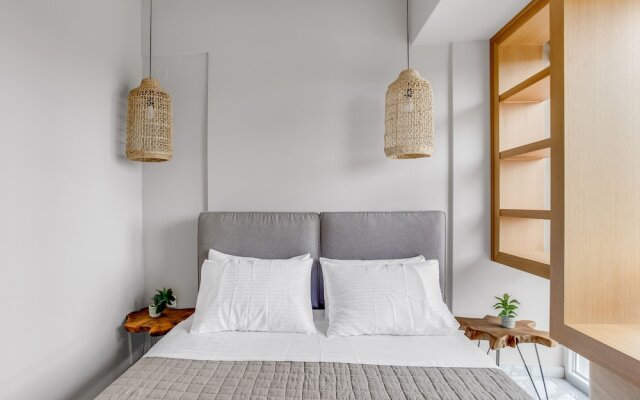 Sanders Old Port - Adorable 1-bdr. Apt. w/ Balcony