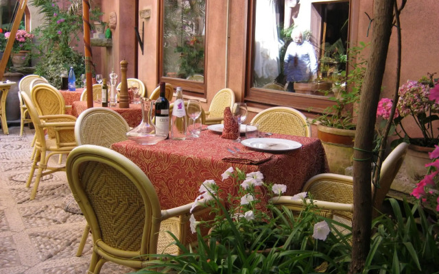 Hotel Elimo