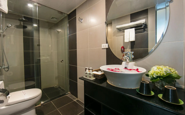 Hanoi Emotion Hotel