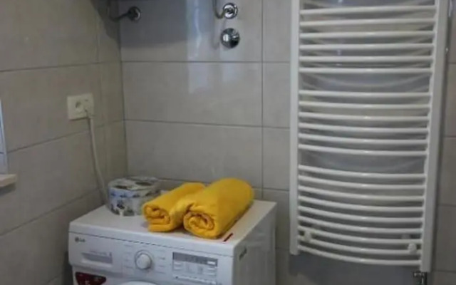 Dragi - Great Location & Comfortable - A3