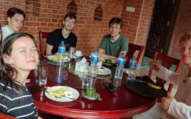 Nag Pukhu Guest House