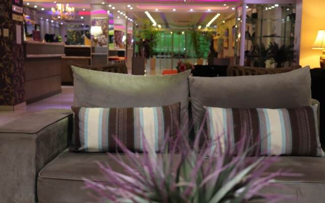 Hotel Luxsur
