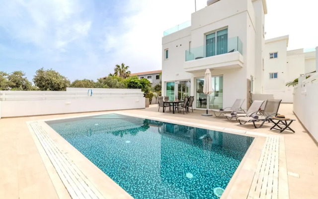 Green Bay Villa 14 in Protaras