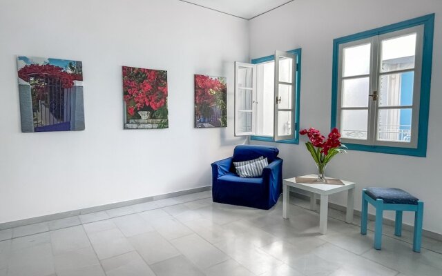 Stratos Hotel