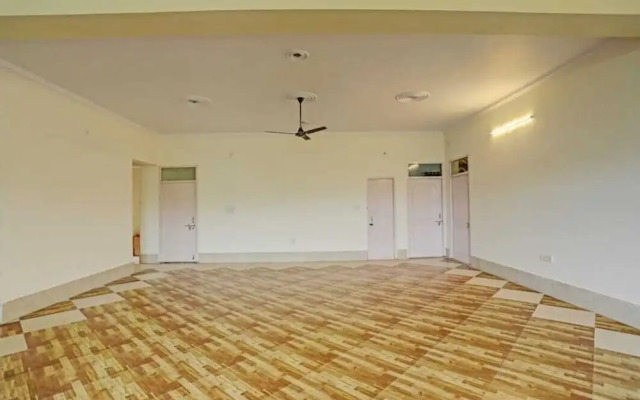 Jagdambey Hotel