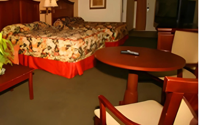 Dunes Inn & Suites