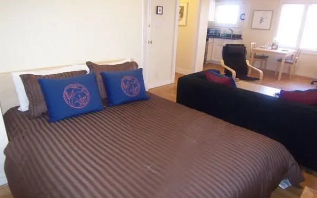 AMSI Russian Hill (AMSI-SF.RHML074A)