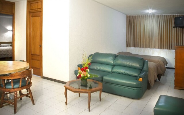 Estanza Hotel & Suites