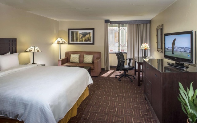 Doubletree by Hilton Phoenix - Tempe