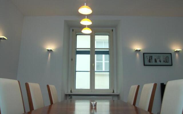 Livingston Apartment Palace