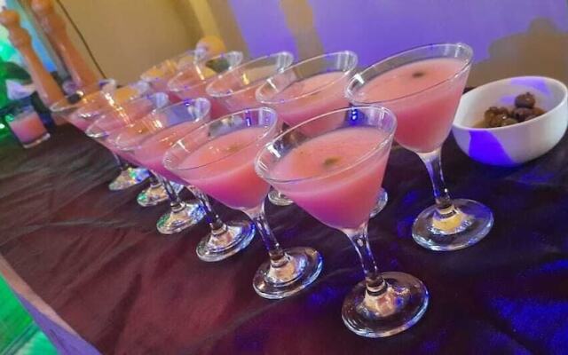 This Is It Airport Hotel and Restaurant