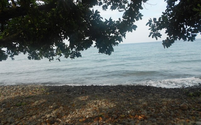 Seaside Travelers Inn by Camiguin Island Home