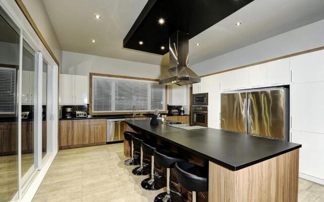 Chalet 9A Chemin Blanc by Les Chalets Alpins