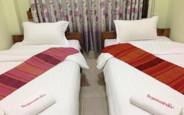 Amphon Hotel