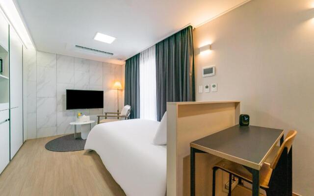 Urbanstay Jeju Airport