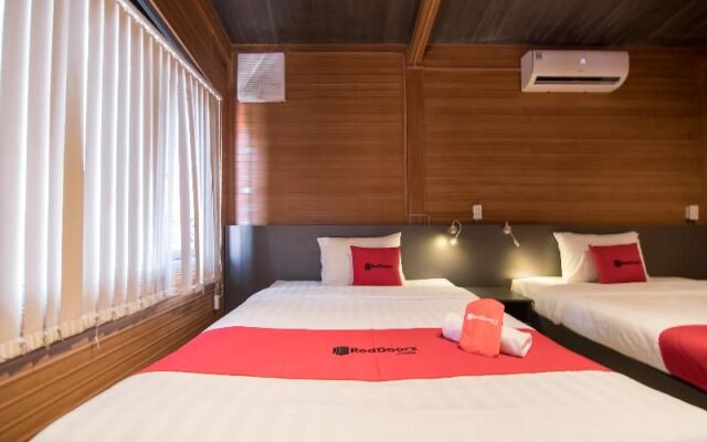 Reddoorz Premium Near Son Tra Mountain