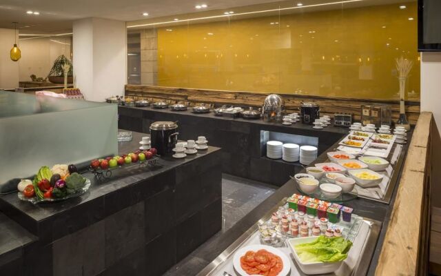 Camino Real Hotel & Suites Puebla