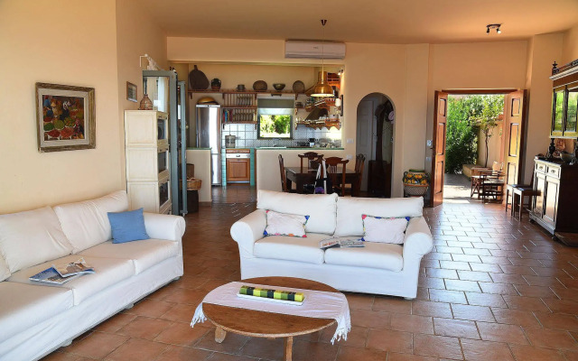 Absolute Villa by Stylish Stays
