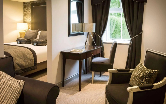 WorldHotels Distinctive Woughton House Hotel