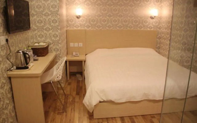 Ruolang Holiday Inn Licang Wanda