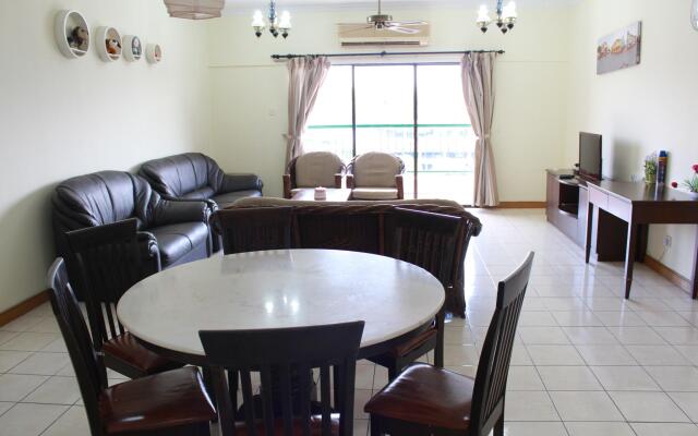Marimari Marina Service Condo